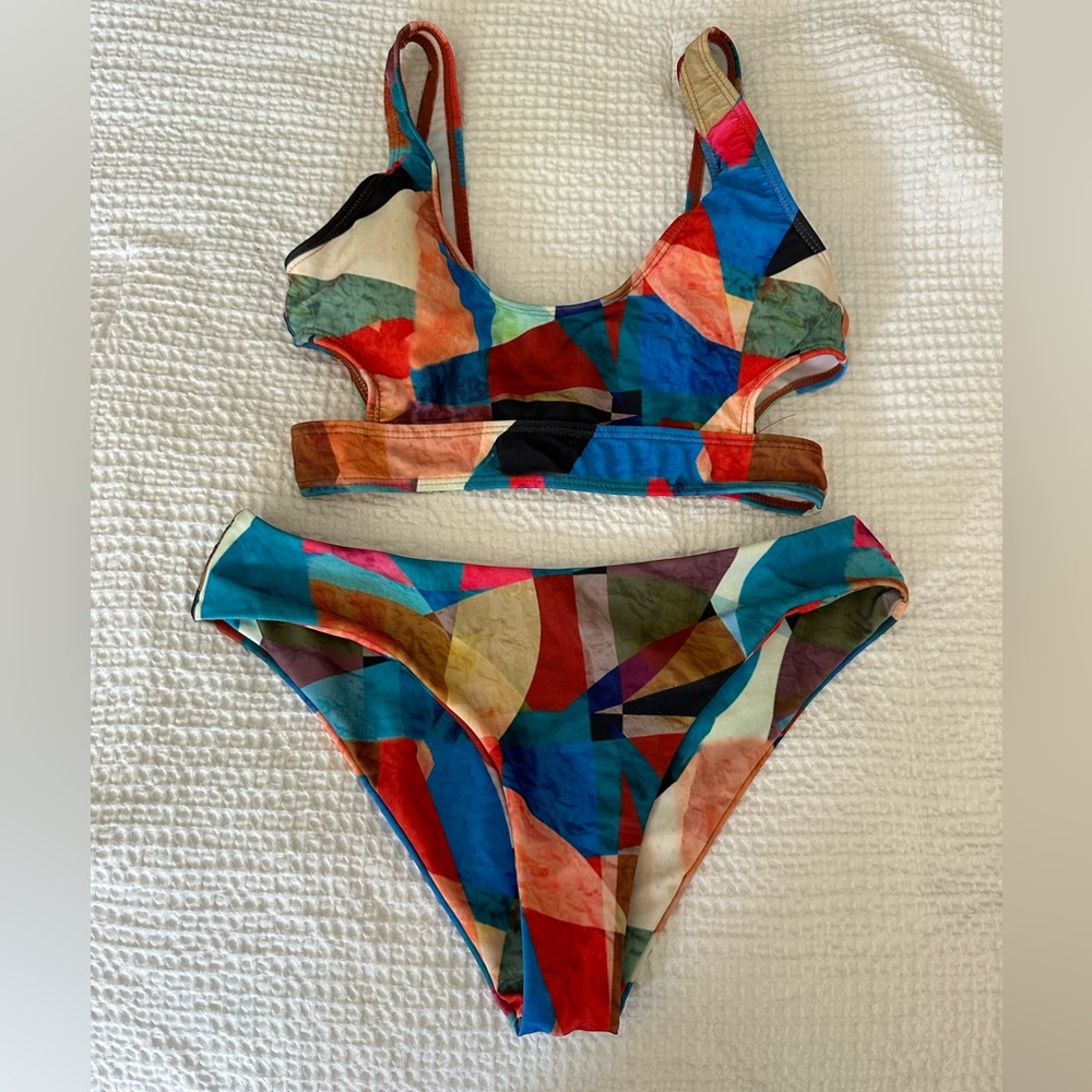 SUPER CUTE SWIMSUIT